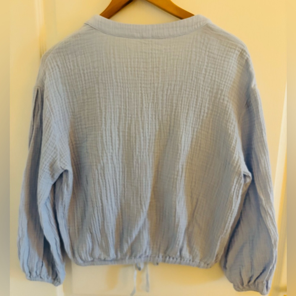 ELAN Long Sleeve Crop Drawstring Cora Button Down Top(S) - Picture 4 of 6